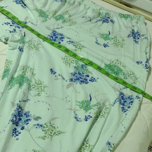 Floral Adonna cutoff pajamas, sz XXL - Picture 12 of 15